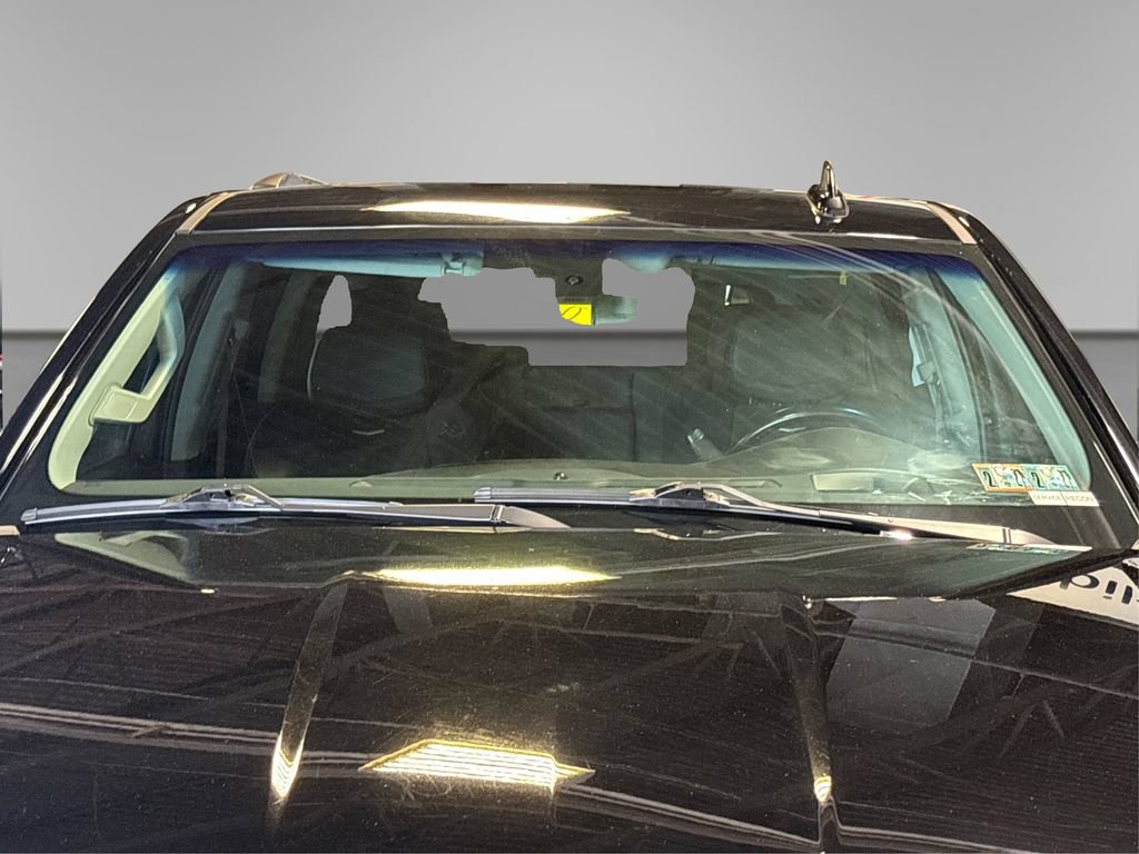 Used 2019 Cadillac Escalade Luxury w/ Escalade Sport Edition AWD/4WD image 14