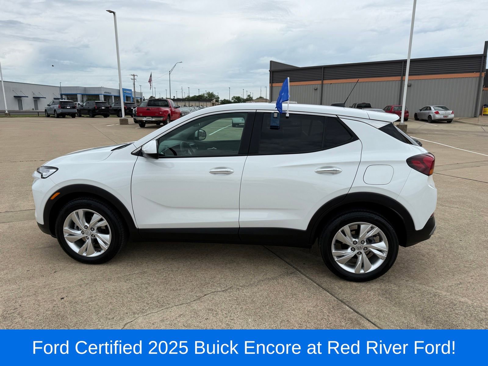 Used 2025 Buick Encore GX Preferred FWD image 8