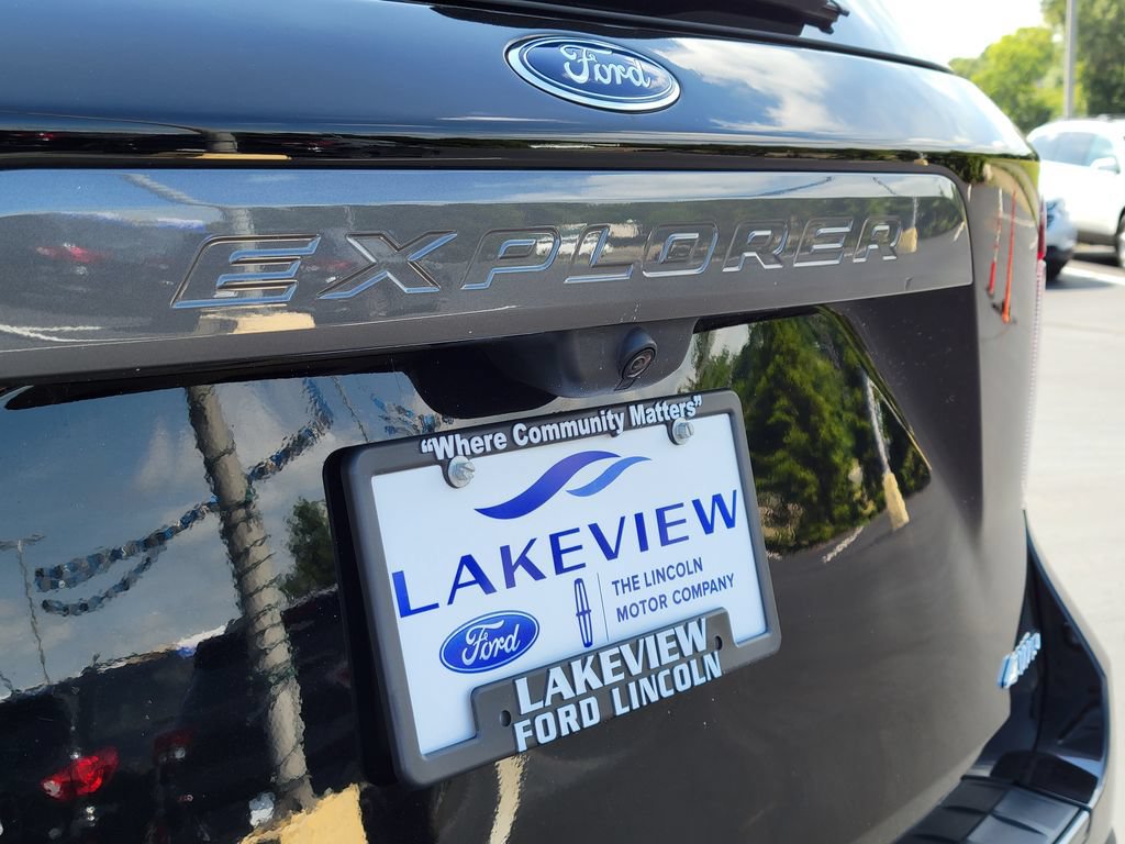 Certified 2024 Ford Explorer XLT w/ Equipment Group 202A AWD/4WD image 34