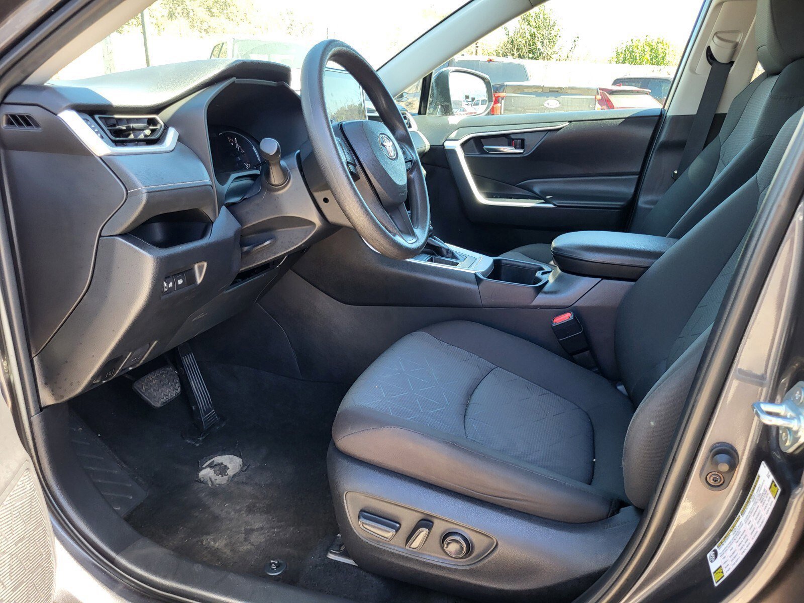 Used 2024 Toyota RAV4 XLE image 19