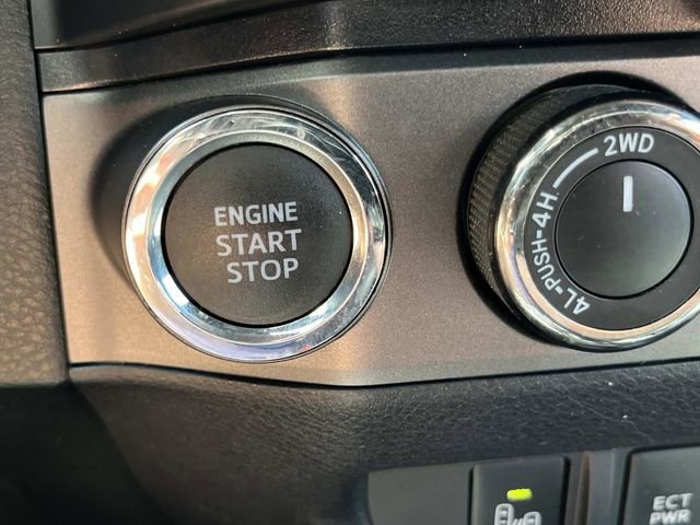 Used 2021 Toyota Tacoma TRD Off-Road w/ Technology Package AWD/4WD image 39