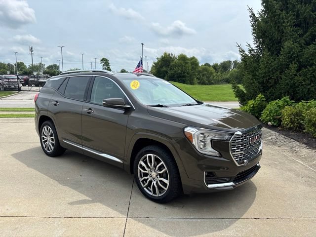 Used 2023 GMC Terrain Denali w/ Denali Premium Package AWD/4WD image 34
