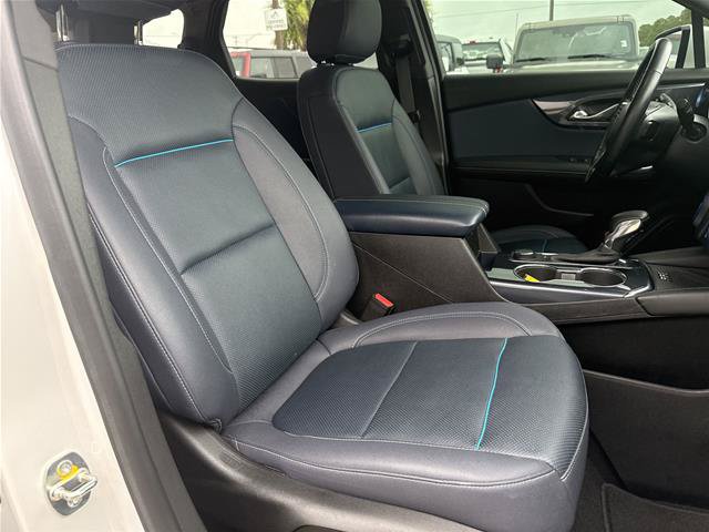 Used 2023 Chevrolet Blazer RS w/ Driver Confidence II Package FWD image 17