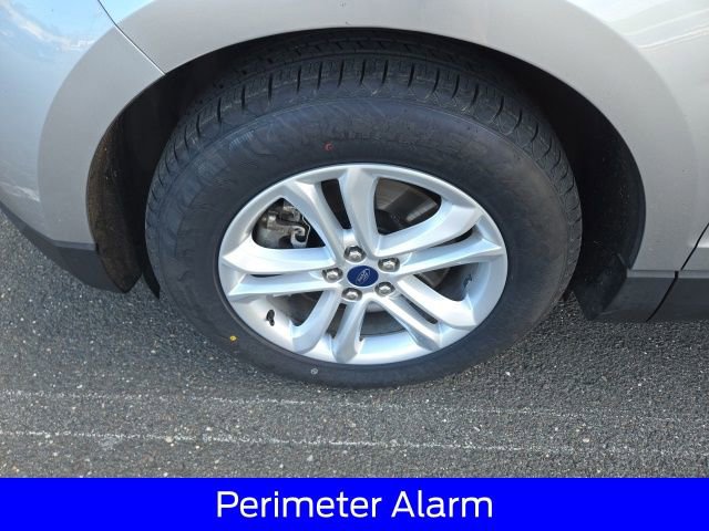 Certified 2020 Ford Edge SEL w/ Cold Weather Package AWD/4WD image 17