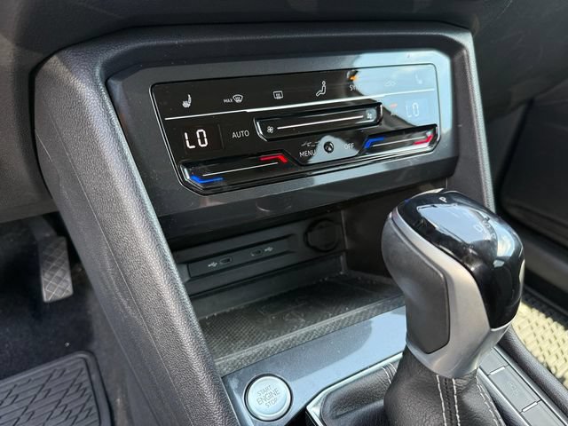 Used 2023 Volkswagen Tiguan SE FWD image 21