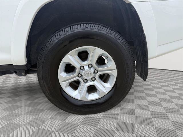 Used 2021 Toyota 4Runner SR5 Premium w/ Moonroof Package AWD/4WD image 19