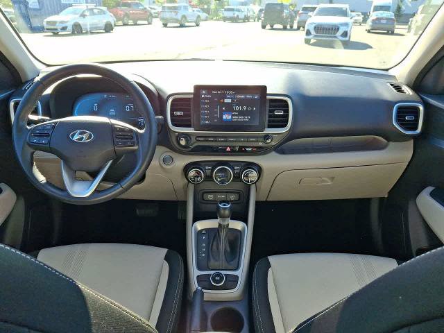 Used 2024 Hyundai Venue SEL FWD image 10