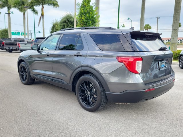 Certified 2020 Ford Explorer XLT RWD image 5