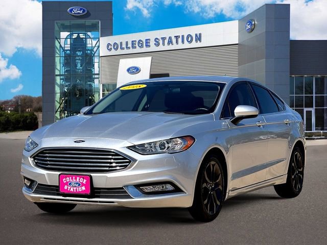Certified 2018 Ford Fusion SE w/ Equipment Group 201A image 2