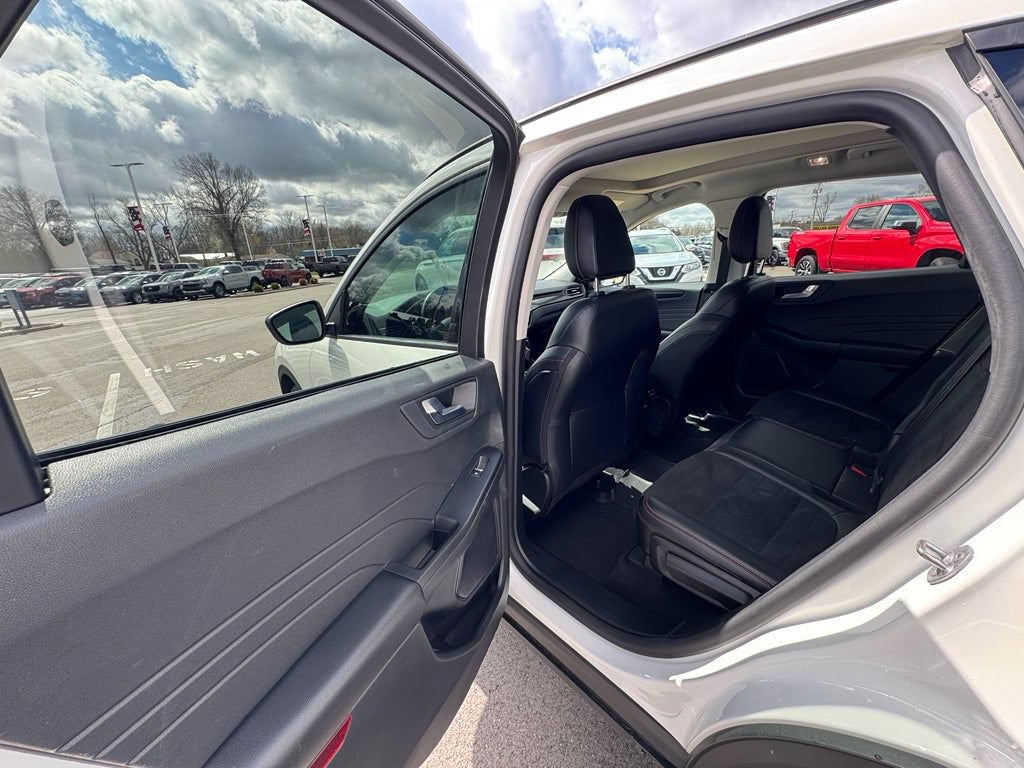 Certified 2022 Ford Escape SEL w/ SEL Stealth AWD Package image 20