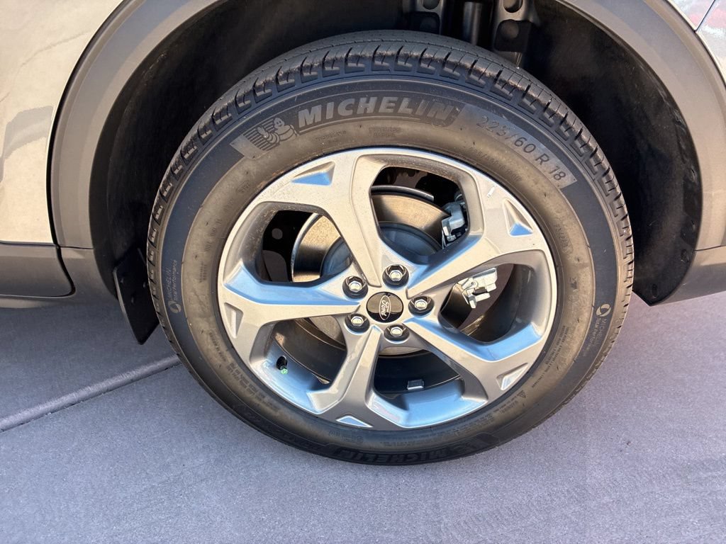 Certified 2025 Ford Escape ST-Line AWD/4WD image 32