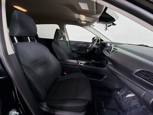 Used 2024 Nissan Rogue S image 25