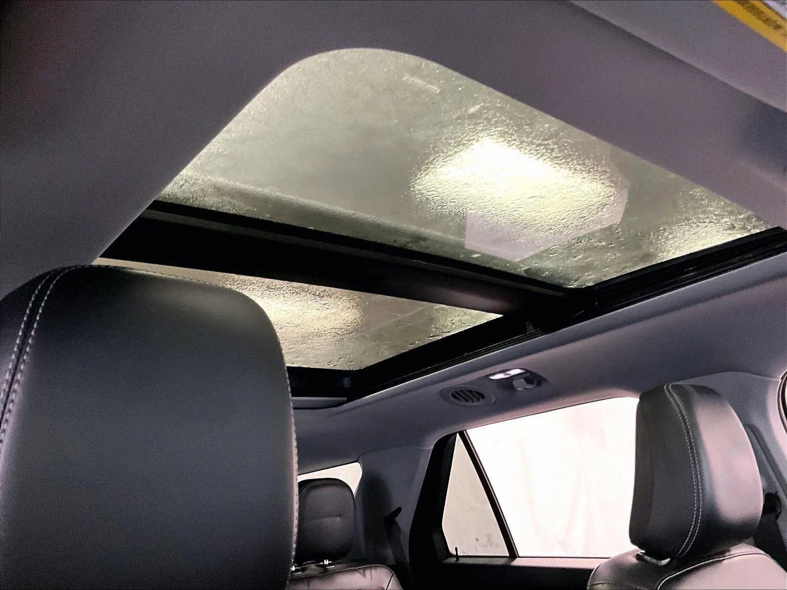 Certified 2021 Ford Explorer XLT w/ Equipment Group 202A image 21