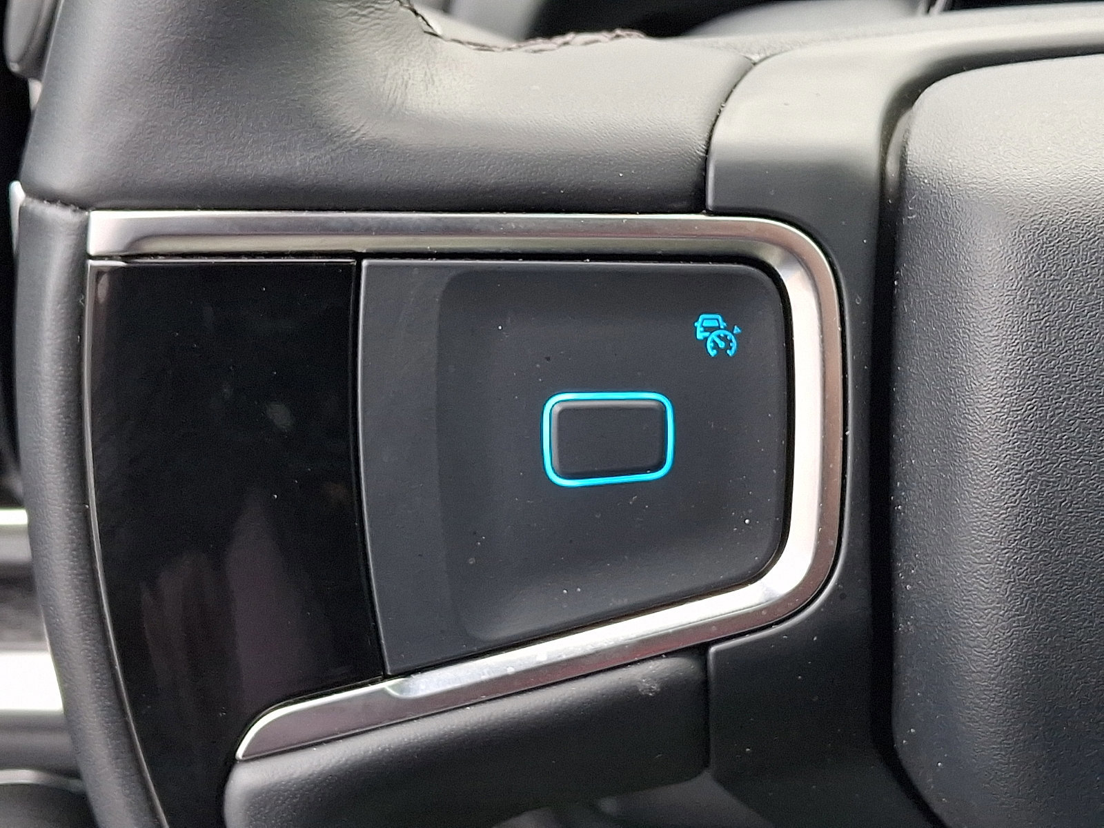 Certified 2025 Ford Expedition Platinum w/ Stealth Performance Package AWD/4WD image 24