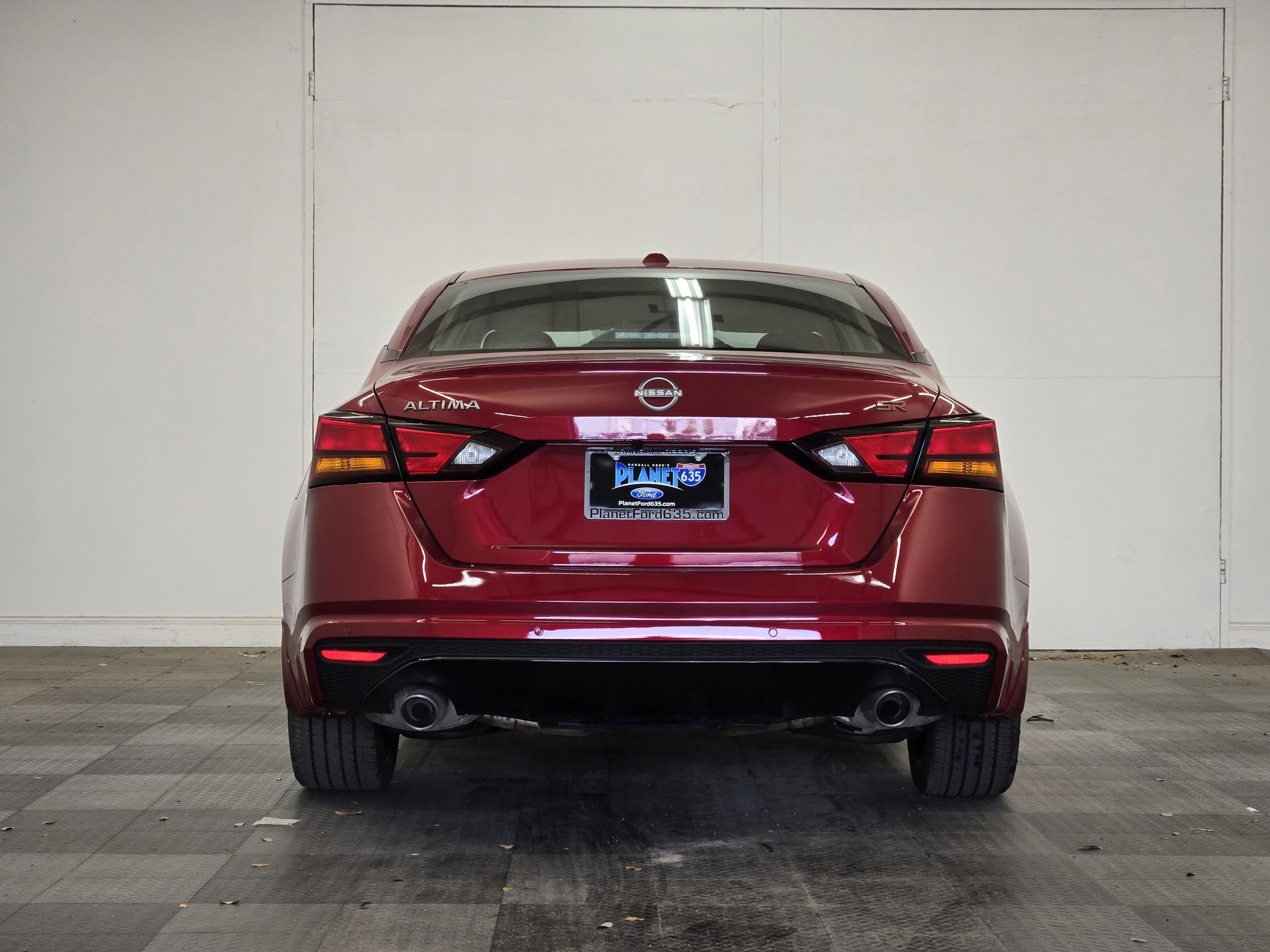 Used 2024 Nissan Altima 2.5 SR FWD image 3