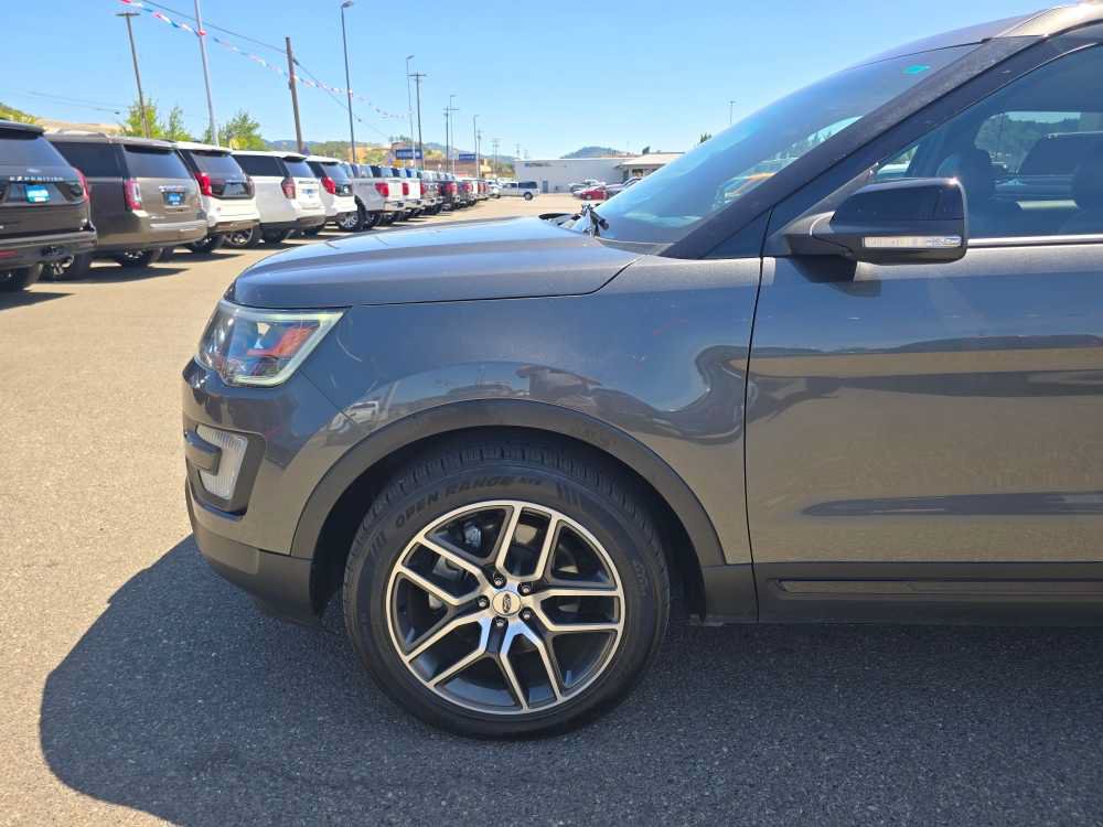 Certified 2017 Ford Explorer Sport w/ Equipment Group 401A AWD/4WD image 19