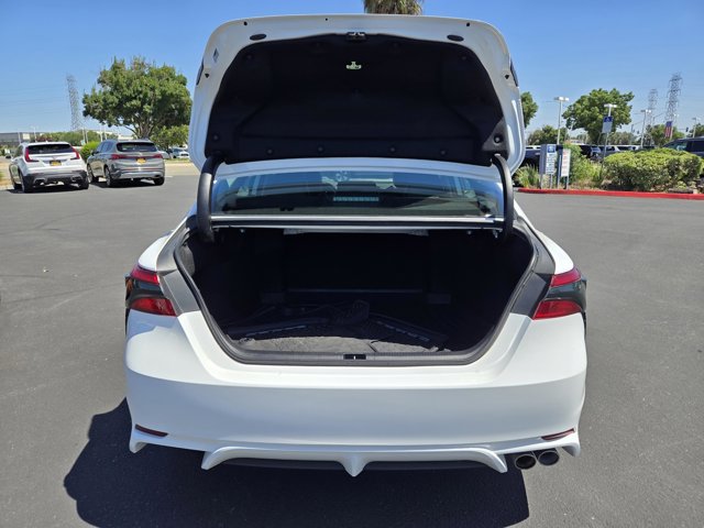Used 2020 Toyota Camry SE FWD image 26
