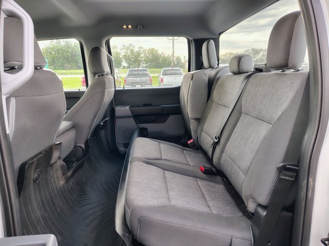 Certified 2023 Ford F250 XL w/ Snow Plow/Camper Package AWD/4WD image 11