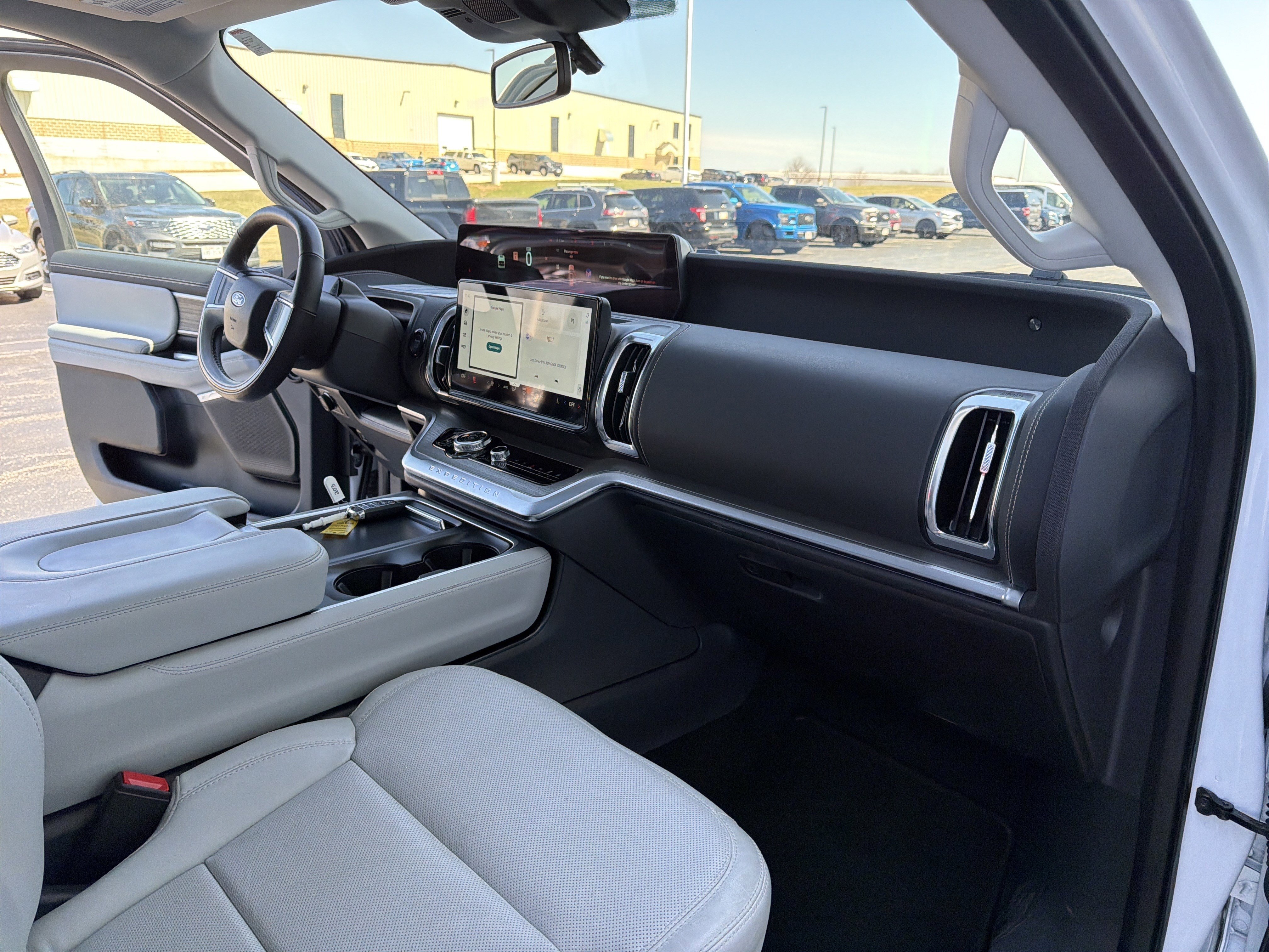 Certified 2025 Ford Expedition Platinum AWD/4WD image 42