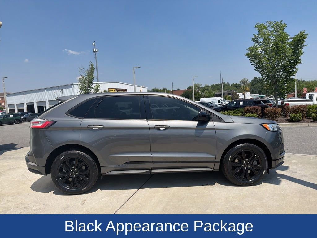 Certified 2023 Ford Edge SE w/ Black Appearance Package AWD/4WD image 6