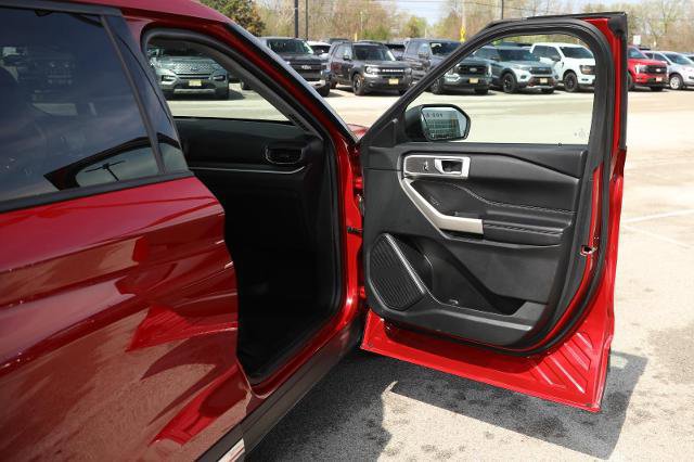 Certified 2023 Ford Explorer XLT w/ Equipment Group 202A image 13