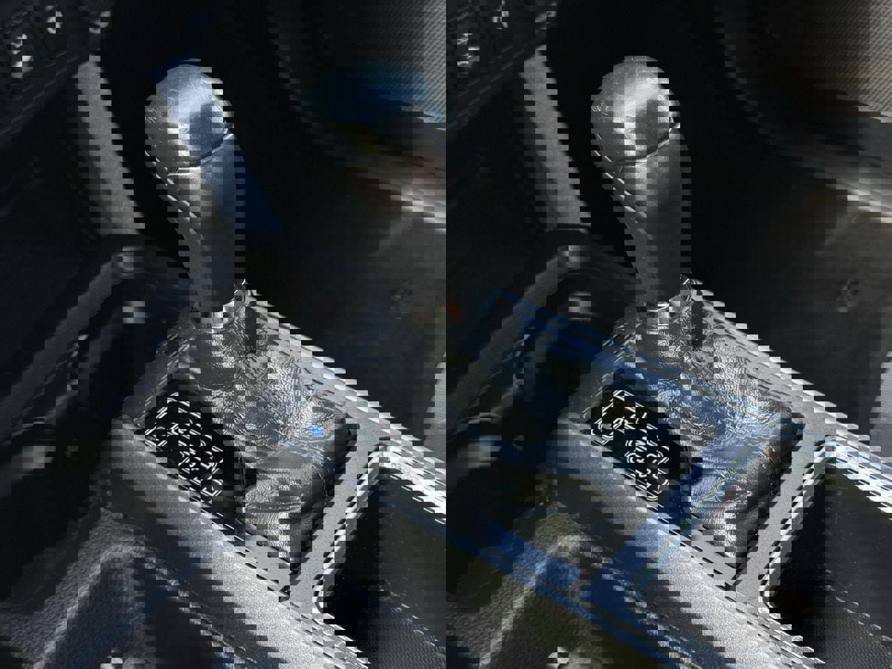 Used 2018 Toyota Tacoma TRD Off-Road w/ Technology Package image 23