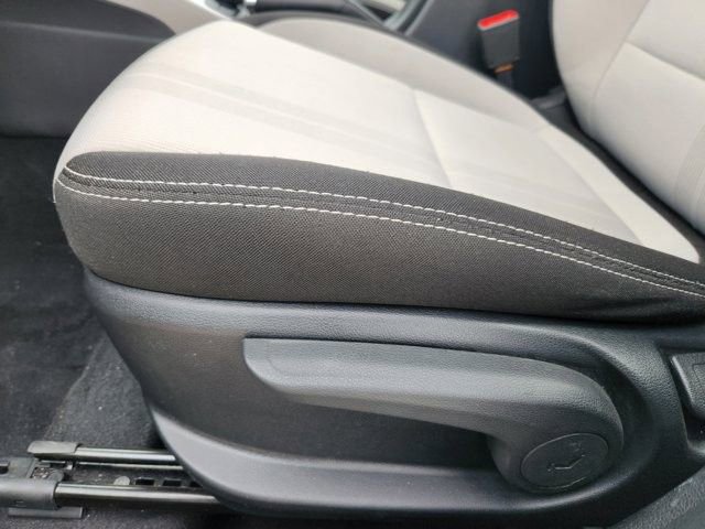 Used 2025 Hyundai Venue SEL FWD image 22