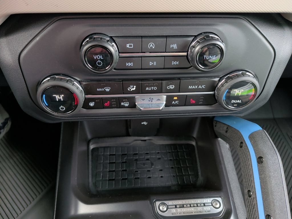 Certified 2024 Ford Bronco Wildtrak AWD/4WD image 22