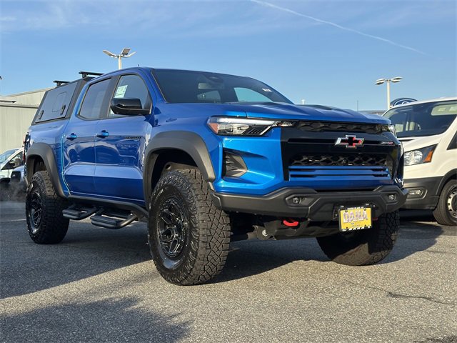 Used 2024 Chevrolet Colorado ZR2 w/ ZR2 Bison Edition image 8