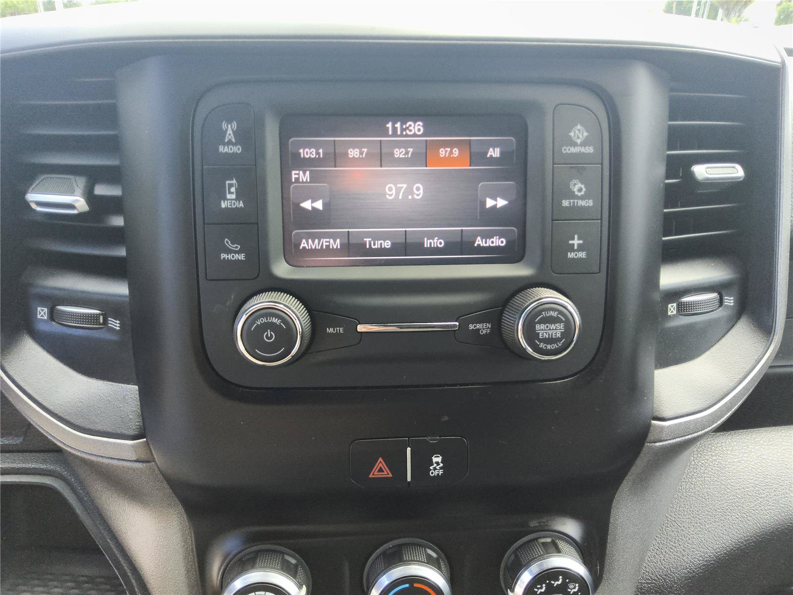 Used 2022 RAM 3500 Tradesman w/ Chrome Appearance Group AWD/4WD image 21