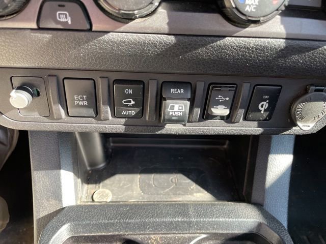 Used 2019 Toyota Tacoma TRD Off-Road image 21
