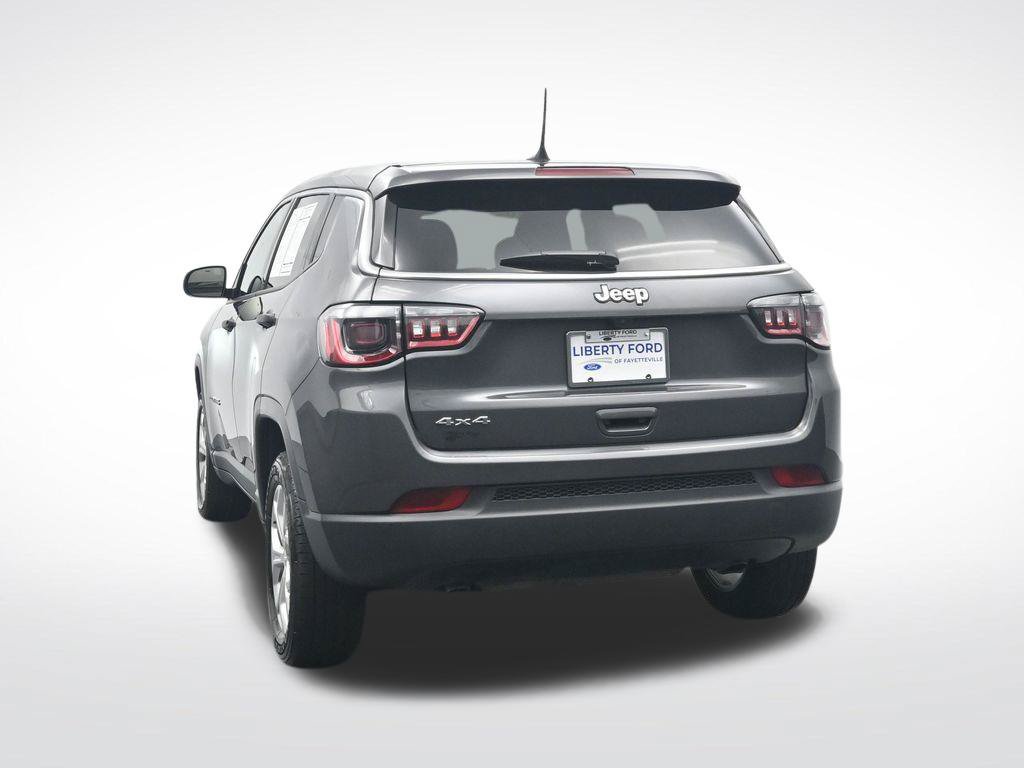 Used 2024 Jeep Compass Sport AWD/4WD image 9