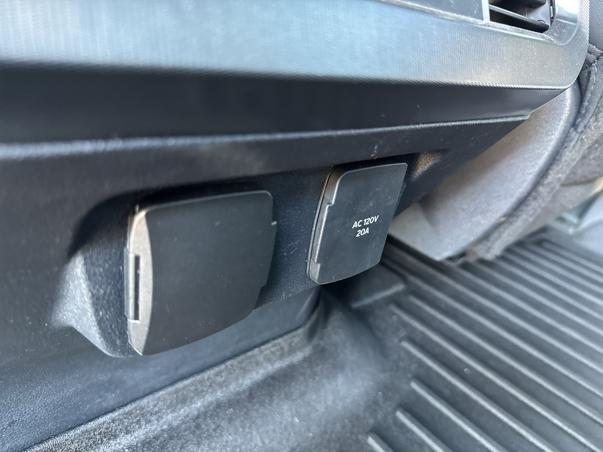 Certified 2024 Ford F250 Platinum AWD/4WD image 39