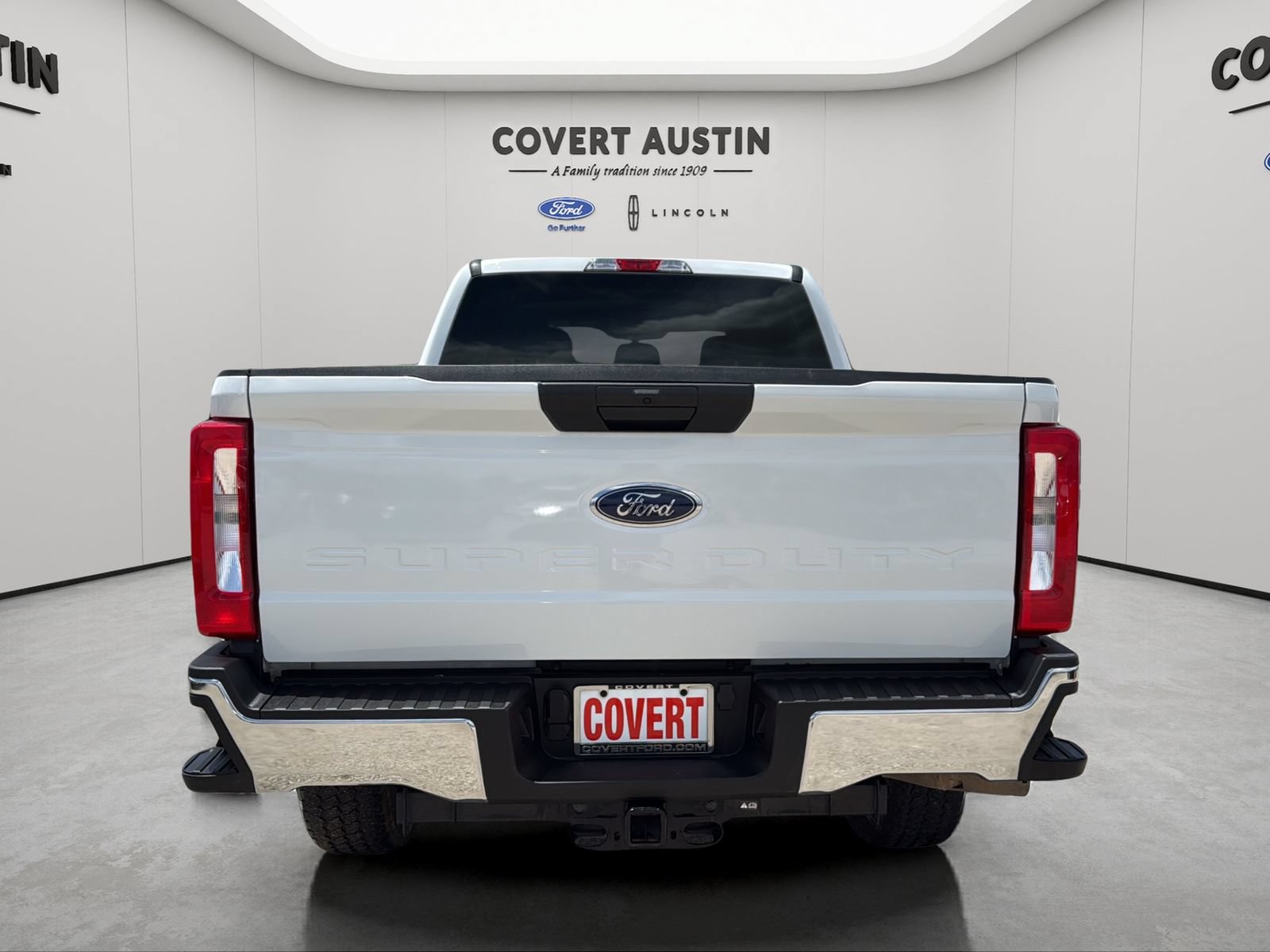 Certified 2025 Ford F250 XLT w/ FX4 Off-Road Package AWD/4WD image 4