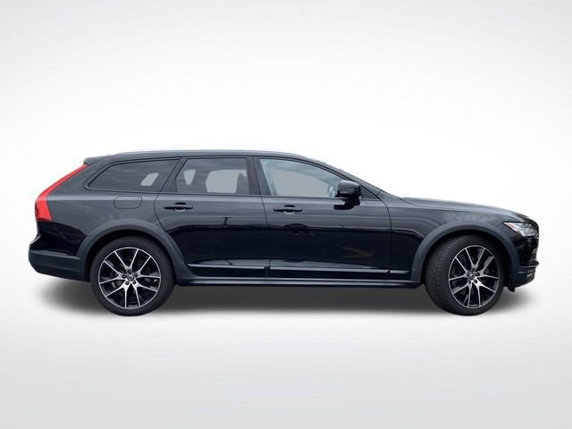 Used 2018 Volvo V90 T6 Cross Country w/ Protection Package image 3