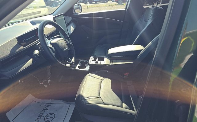 Certified 2025 Ford Mustang Mach-E Premium AWD/4WD image 7