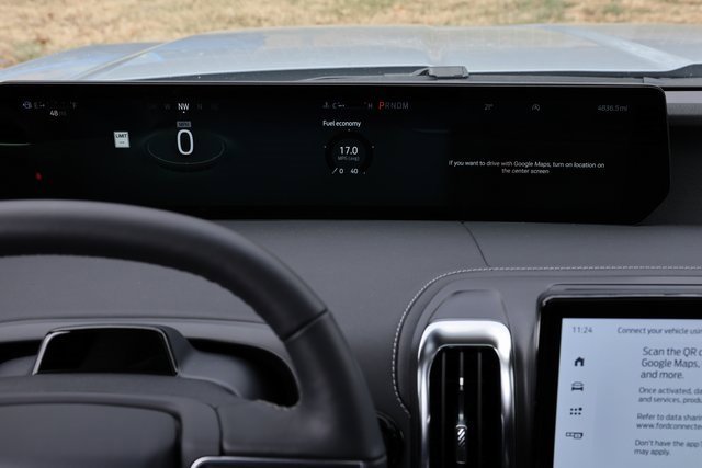 Certified 2025 Ford Expedition Platinum w/ Driver's Package image 28