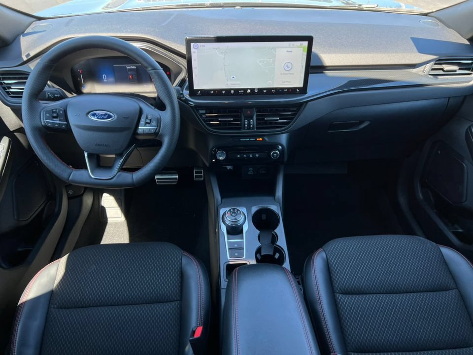 Certified 2023 Ford Escape ST-Line w/ Tech Pack #1 AWD/4WD image 3