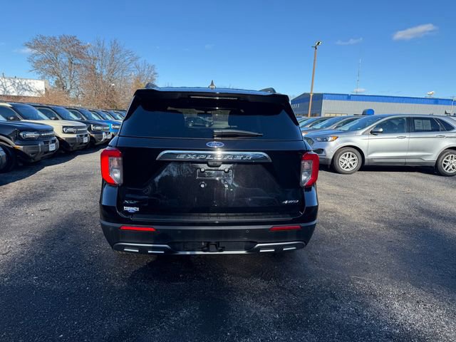 Certified 2023 Ford Explorer XLT w/ Equipment Group 202A image 4
