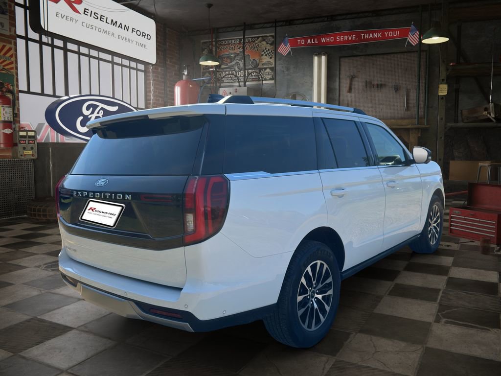 Certified 2025 Ford Expedition Platinum image 6