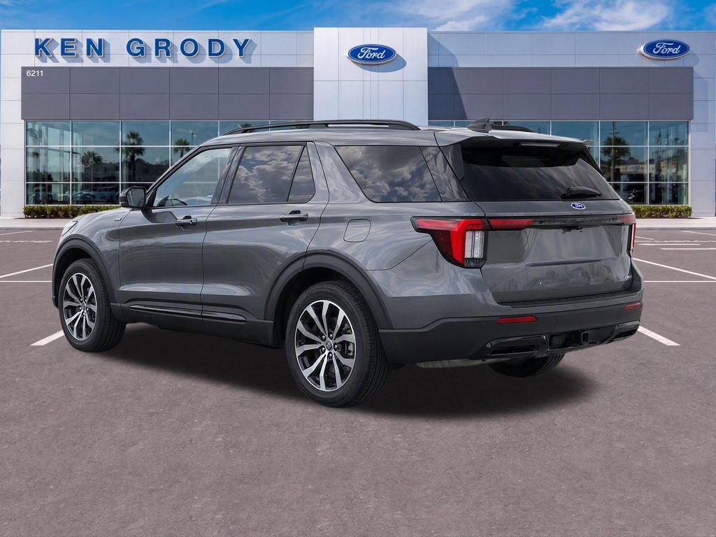 Certified 2026 Ford Explorer ST-Line AWD/4WD image 6