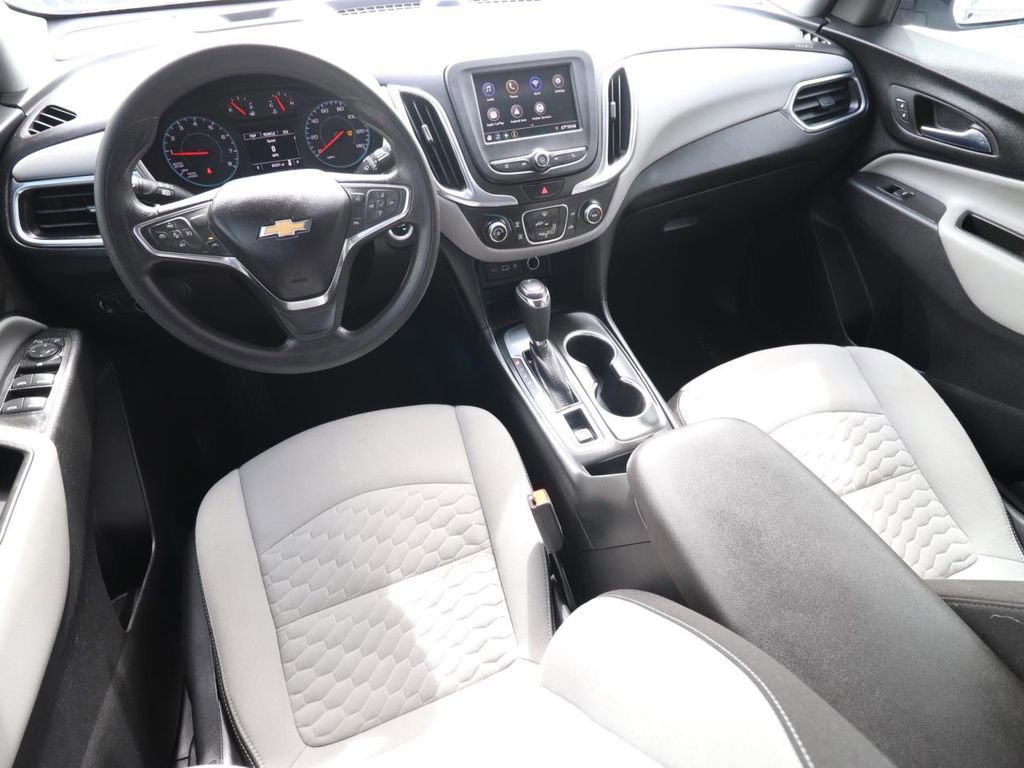 Used 2020 Chevrolet Equinox LS w/ LS Convenience Package image 11
