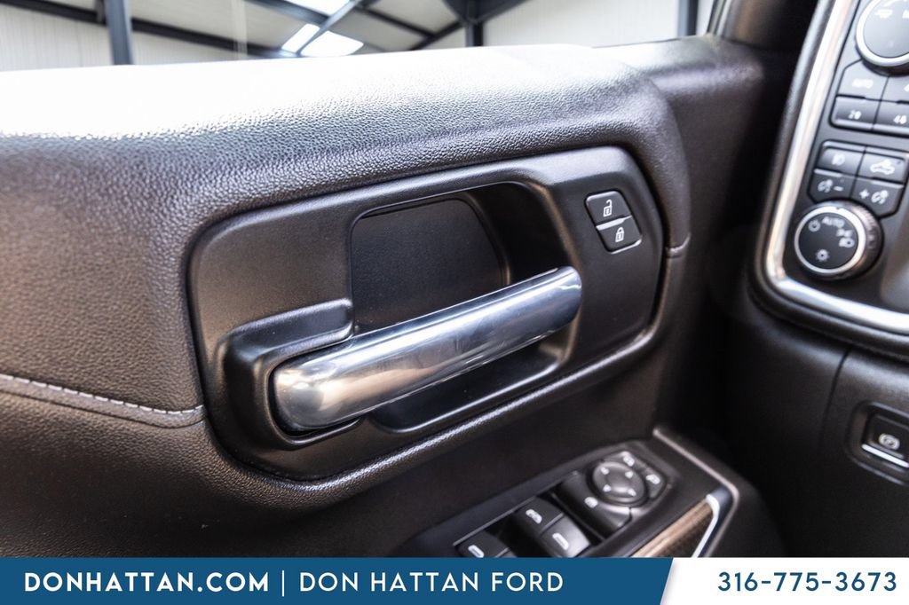 Used 2020 Chevrolet Silverado 1500 LT Trail Boss AWD/4WD image 10
