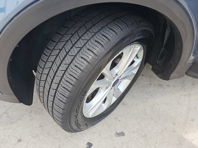 Certified 2018 Ford Escape SE FWD image 29