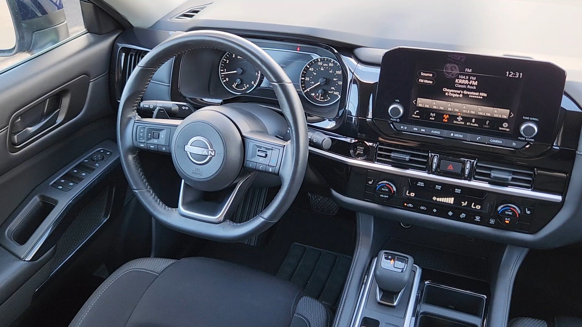 Used 2025 Nissan Pathfinder SV AWD/4WD image 5