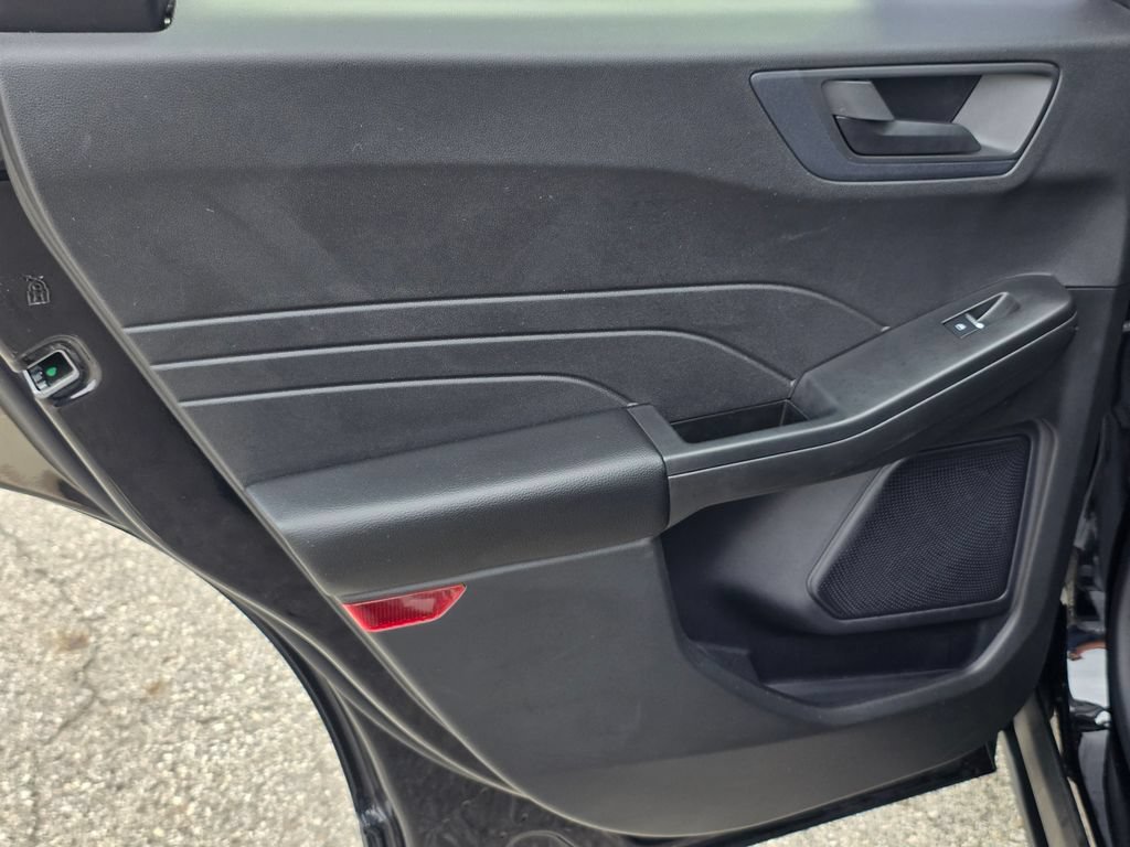 Certified 2024 Ford Escape Active AWD/4WD image 24