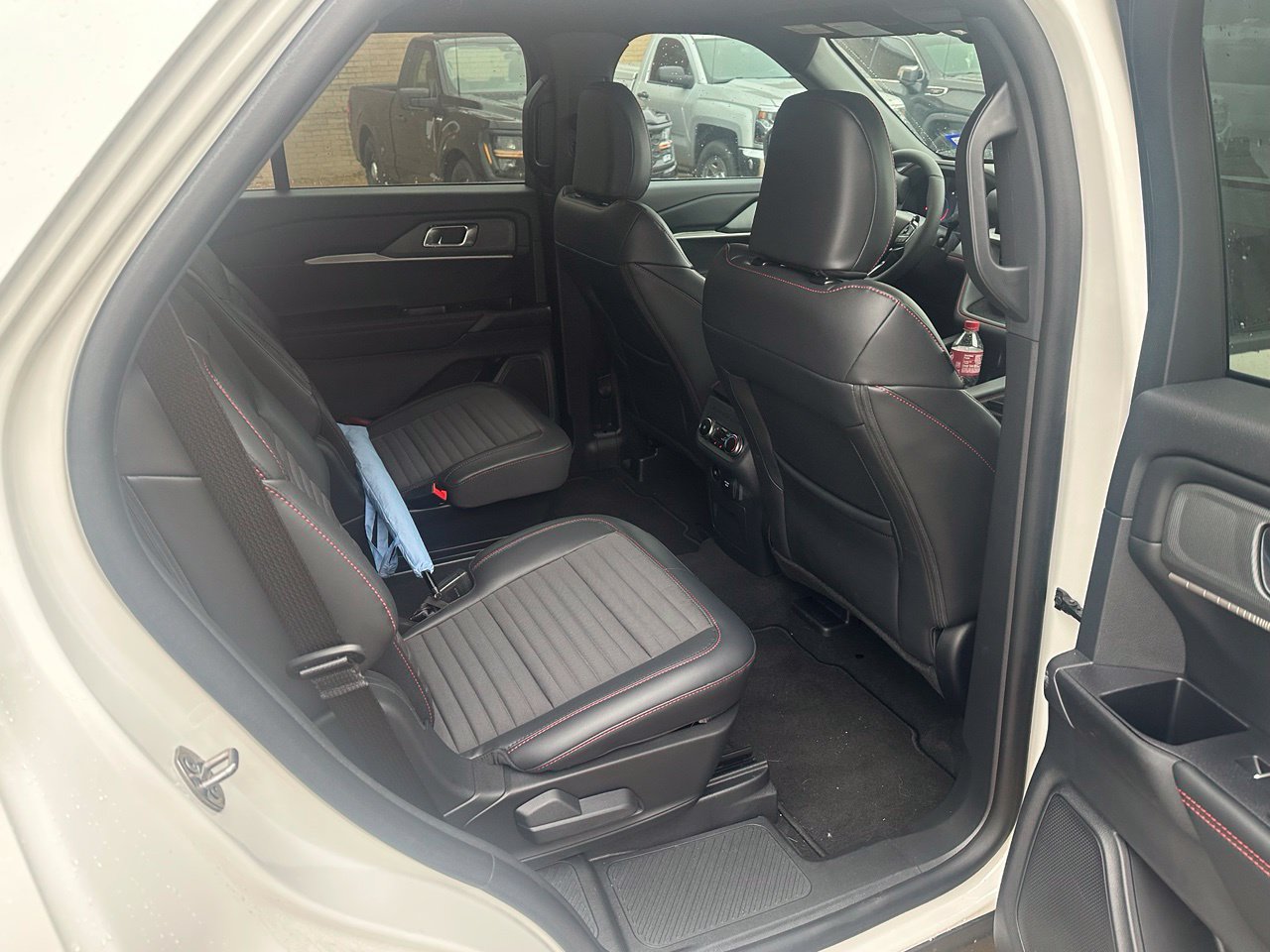 Certified 2026 Ford Explorer ST-Line w/ ST-Line Street Pack RWD image 17