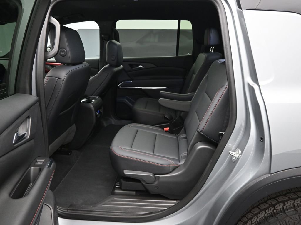 Used 2024 Chevrolet Traverse Z71 w/ LPO, Floor Liner Package image 45