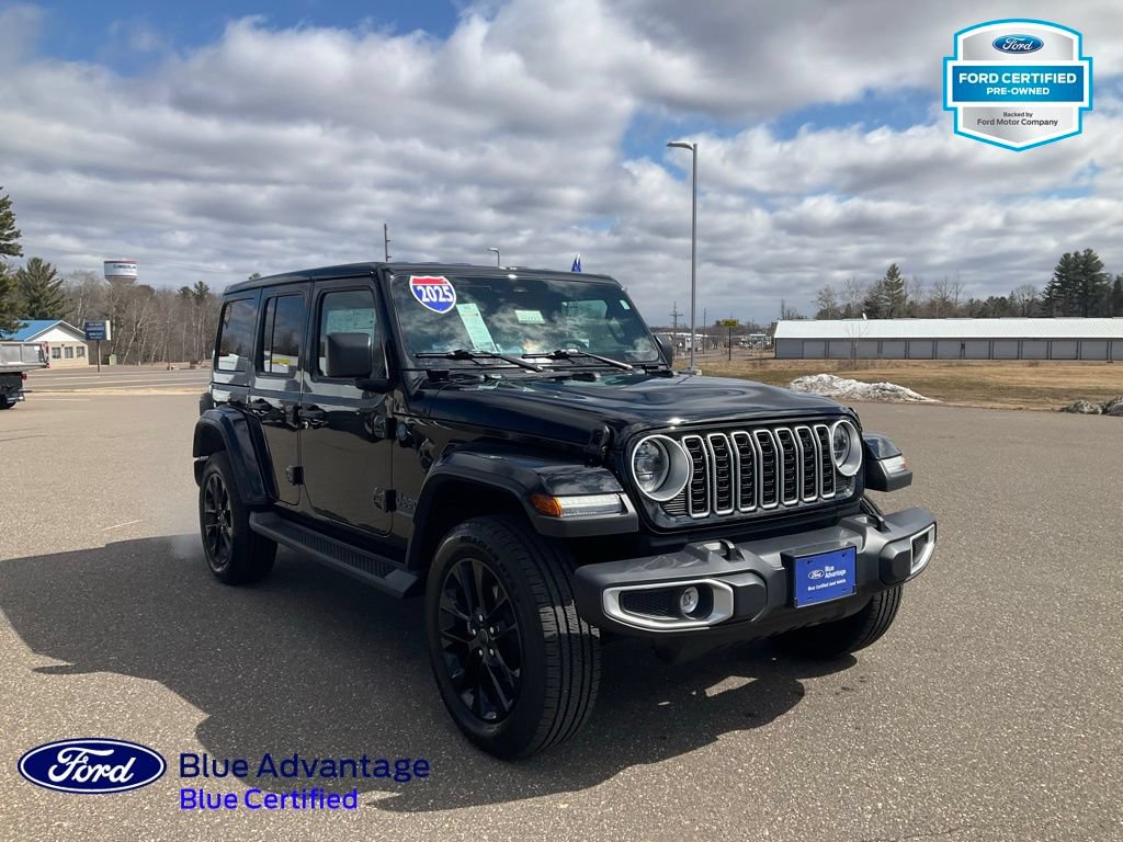 Used 2025 Jeep Wrangler Unlimited Sahara AWD/4WD image 5