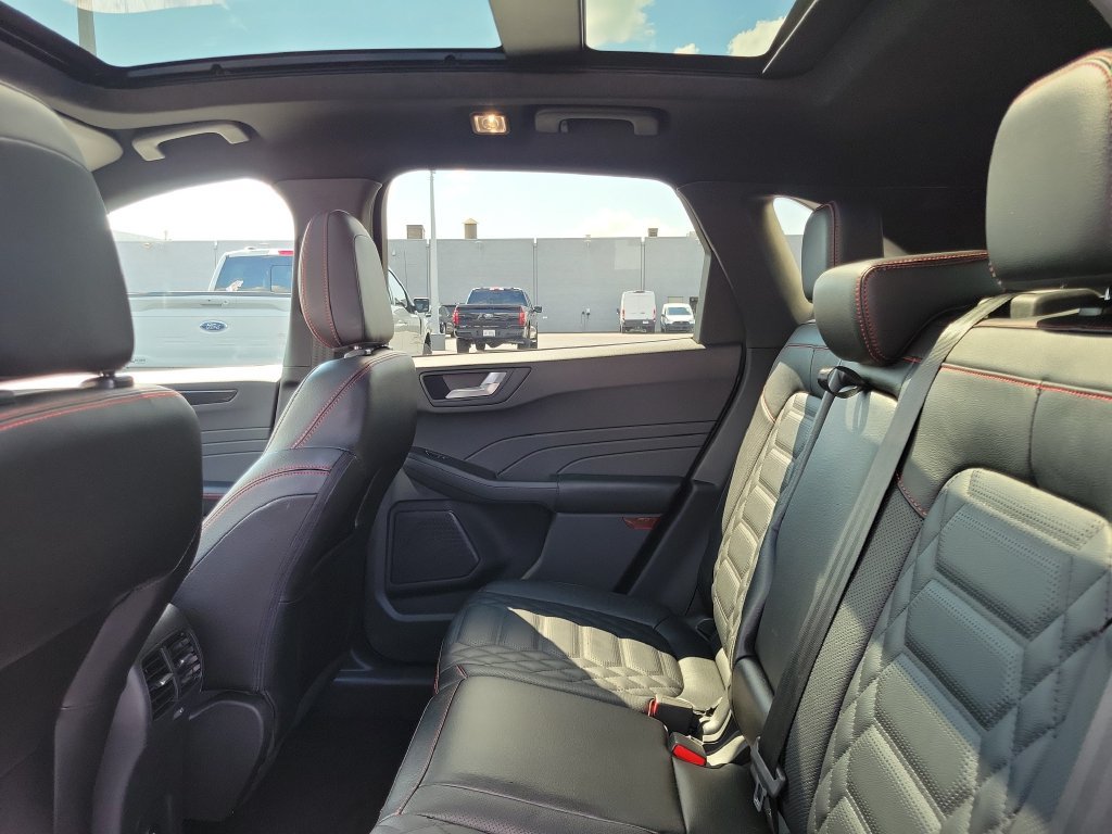 Certified 2023 Ford Escape ST-Line Elite w/ Premium Technology Package AWD/4WD image 16